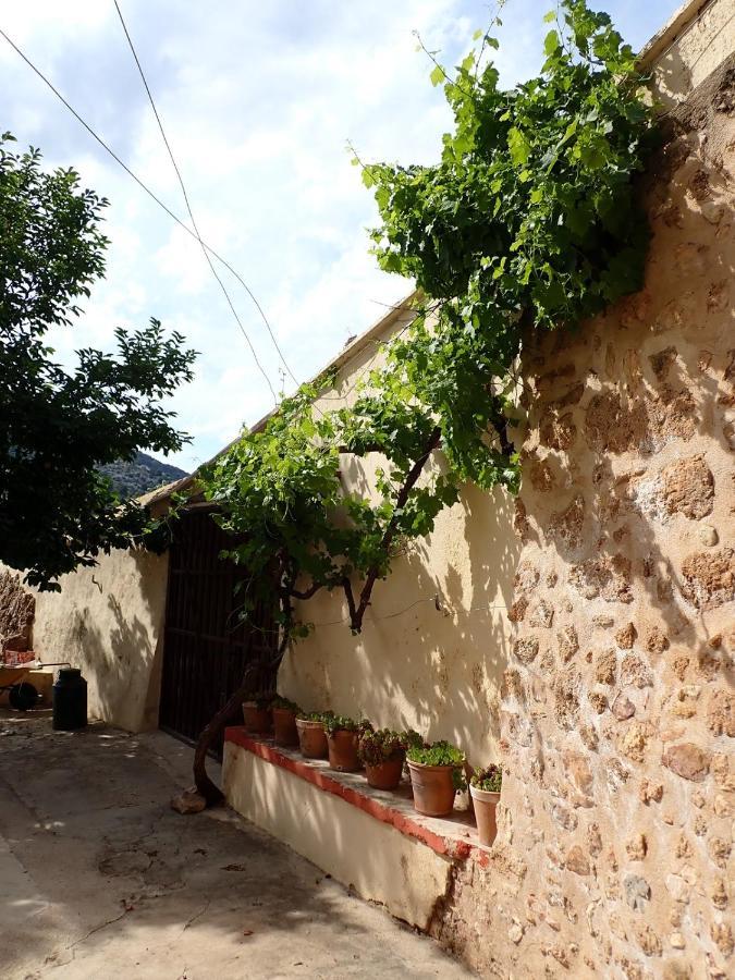 Albergue Casa De L'Aigua Beceite Esterno foto