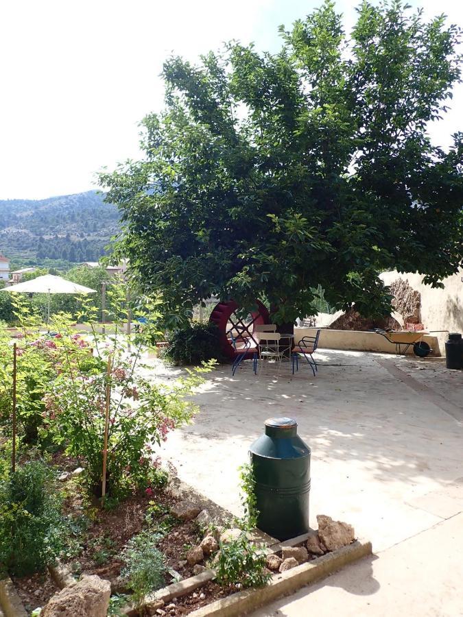 Albergue Casa De L'Aigua Beceite Esterno foto